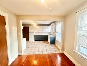 578 Dubuque St in Manchester, NH - Building Photo - Building Photo