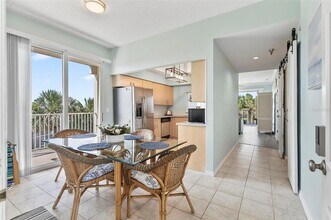 104 Surfview Dr, Unit 1201 in Palm Coast, FL - Foto de edificio - Building Photo