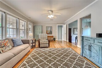 1504 Hillmont St in Austin, TX - Building Photo - Building Photo