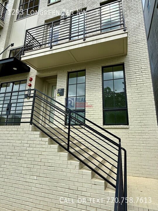 1293 Longreen Ter NW in Atlanta, GA - Building Photo