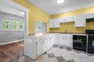 901 Baraga St NE in Grand Rapids, MI - Building Photo - Building Photo