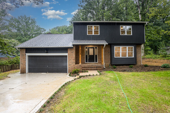 property at 908 Brookgreen Dr