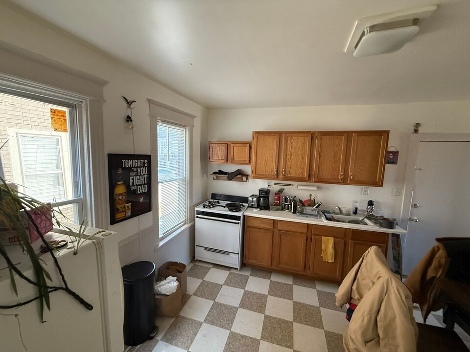1818 N Pulaski St in Milwaukee, WI - Building Photo