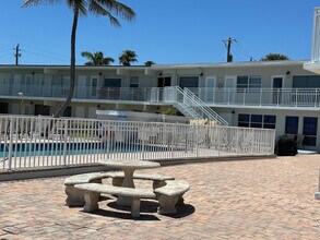 2508 Bay Dr in Pompano Beach, FL - Building Photo - Building Photo