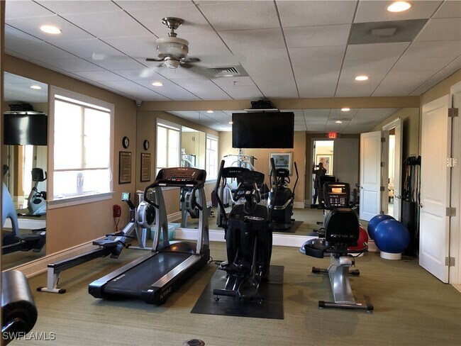 property at 1400 Gulf Shore Blvd N