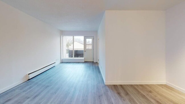 McGee Apartments in Kitchener, ON - Building Photo - Building Photo