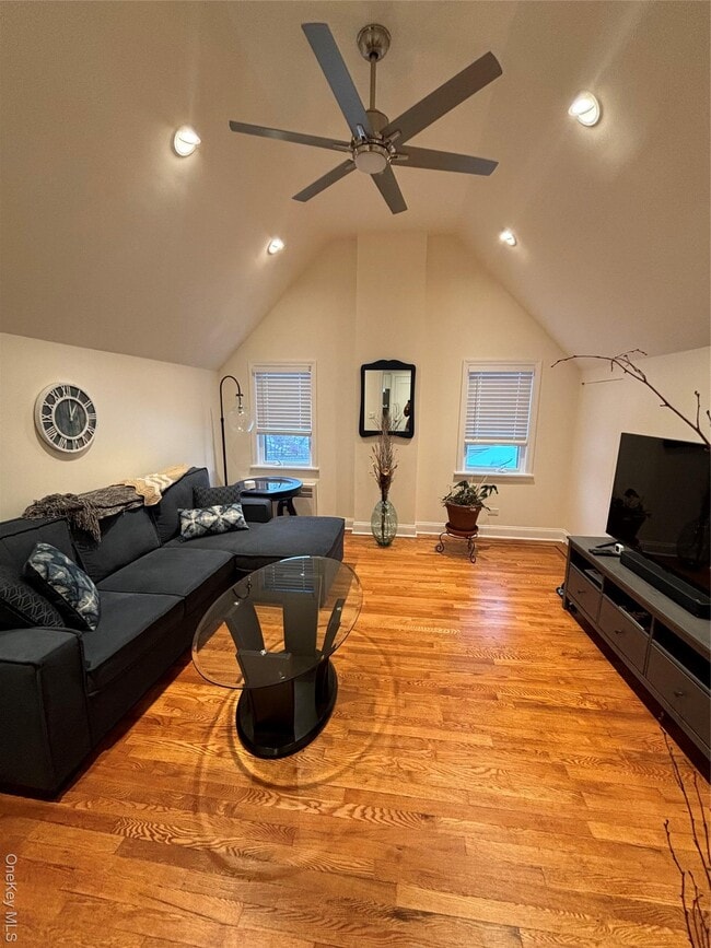 50-37-50195 195th St in Queens, NY - Building Photo - Building Photo