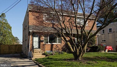 203 E Rosedale Ave in West Chester, PA - Building Photo - Building Photo