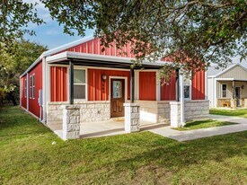 904 Central Blvd in Bertram, TX - Building Photo