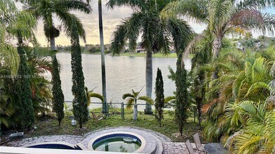 13553 SW 124th Avenue Rd in Miami, FL - Building Photo - Building Photo