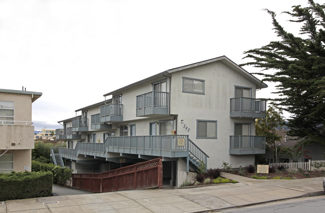 343 LARKIN St in Monterey, CA - Foto de edificio