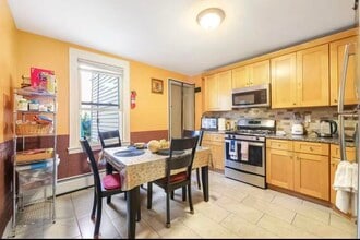 530 47th St in Union City, NJ - Building Photo - Building Photo