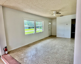 414 Beth Dr in Sanford, FL - Building Photo - Building Photo