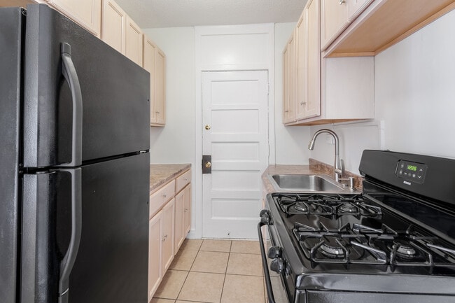 844 W Ainslie St in Chicago, IL - Building Photo - Building Photo