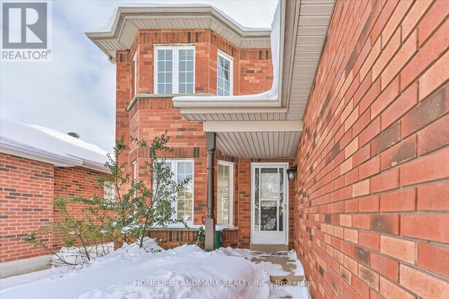 29 Drake Dr in Barrie, ON - Building Photo - Building Photo