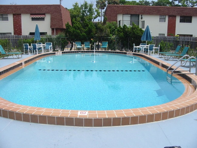 625 N Halifax Ave in Daytona Beach, FL - Building Photo - Building Photo