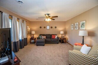 216 William Dr in Ogden, KS - Building Photo - Building Photo