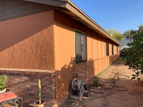 1209 E Adams St, Unit 2 in Phoenix, AZ - Building Photo - Building Photo