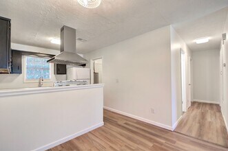1313 Glenn Cir in Opelika, AL - Building Photo - Building Photo