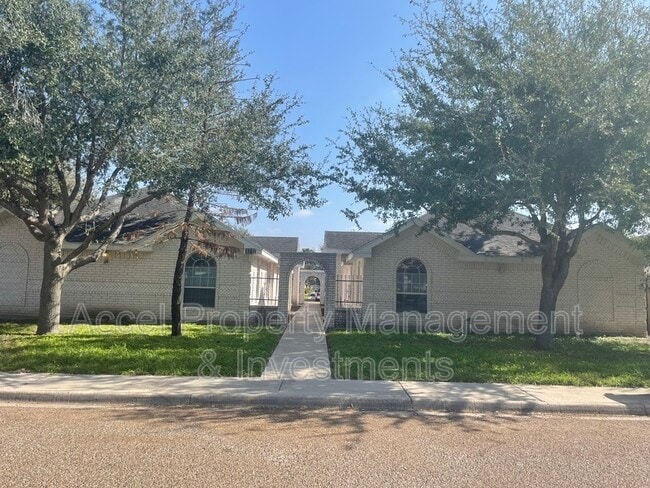 property at 1712 Phoenix St