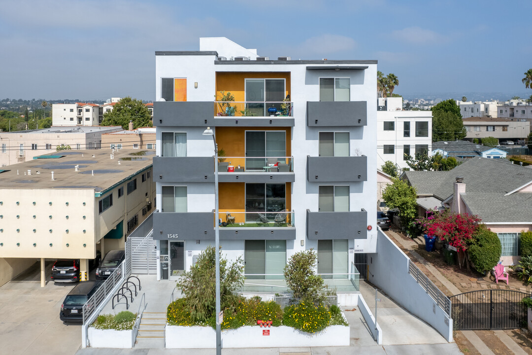 1545 S Fairfax Ave in Los Angeles, CA - Building Photo