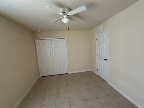 1046 SE 11th Terrace in Cape Coral, FL - Building Photo - Building Photo