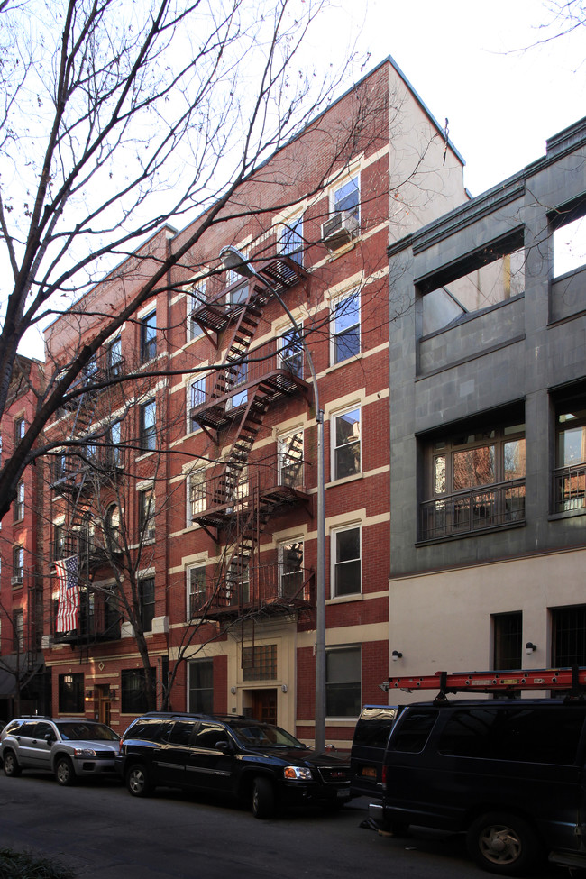 40 Downing St in New York, NY - Foto de edificio - Building Photo