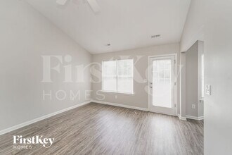 916 Lakehill Rd in Charlotte, NC - Building Photo - Building Photo