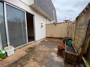 2097 Graybar Ln in Nashville, TN - Building Photo - Building Photo