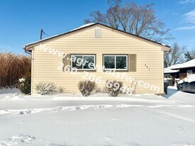 401 Dalgren Ave in Fort Wayne, IN - Building Photo