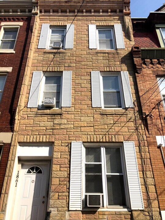 1861 N Willington St in Philadelphia, PA - Building Photo