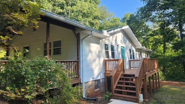 property at 1563 Sunset Farms Rd