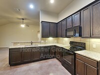 2524 Pahmeyer Rd in New Braunfels, TX - Building Photo - Building Photo