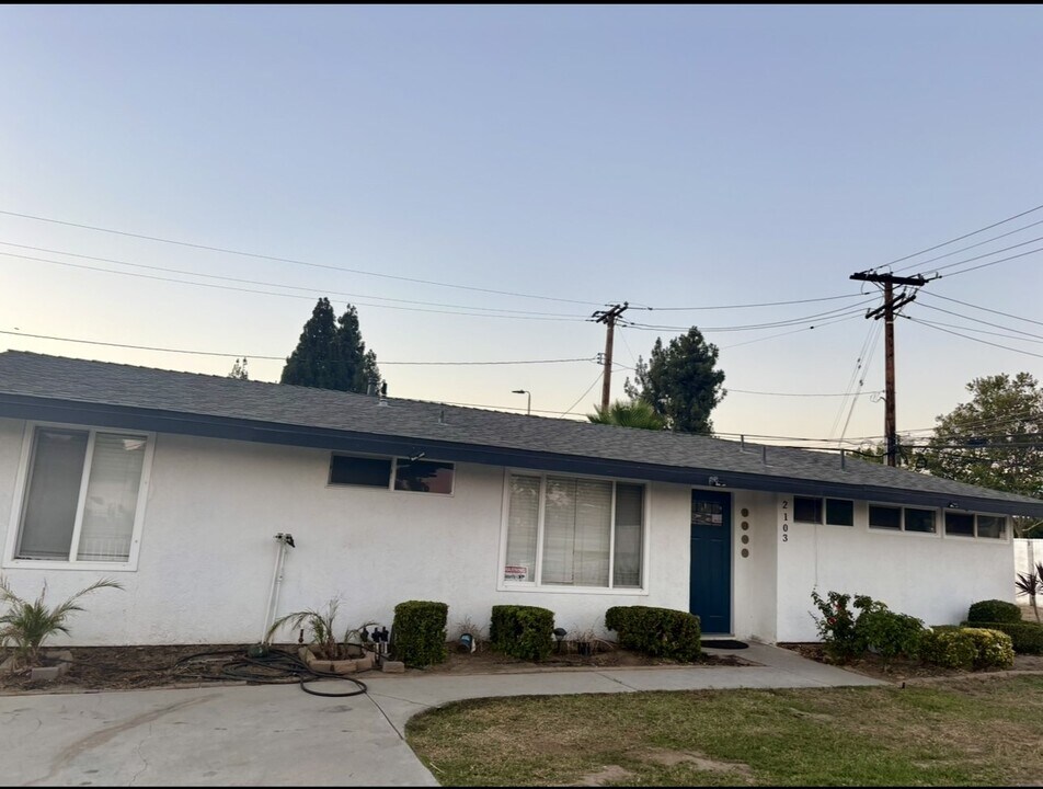 2103 Avalon Ave in Pomona, CA - Building Photo