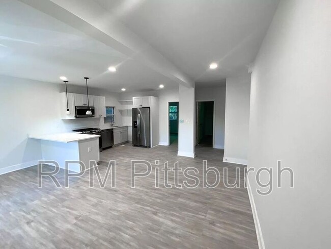 703 Chislett St in Pittsburgh, PA - Building Photo - Building Photo