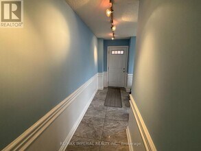 90 Stornwood Ct in Brampton, ON - Building Photo - Building Photo