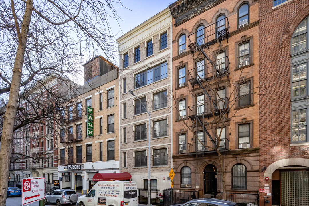 The Columbia House in New York, NY - Foto de edificio