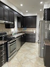 276 Countrystone Crescent in Kitchener, ON - Building Photo - Building Photo