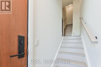 65 Saigon Dr in Richmond Hill, ON - Building Photo - Building Photo