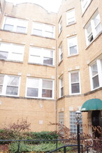 5022 N Springfield Ave, Unit 28-1E in Chicago, IL - Building Photo - Building Photo