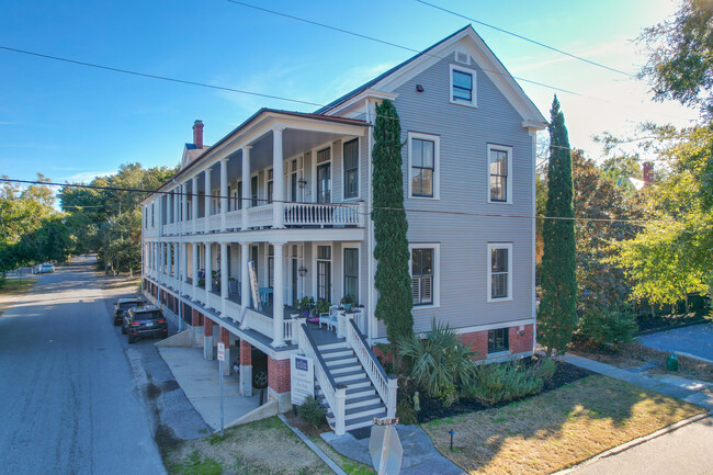 The Officer's Quarters in Sullivans Island, SC - Building Photo - Building Photo