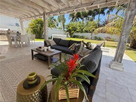 771 94th Ave N in Naples, FL - Building Photo