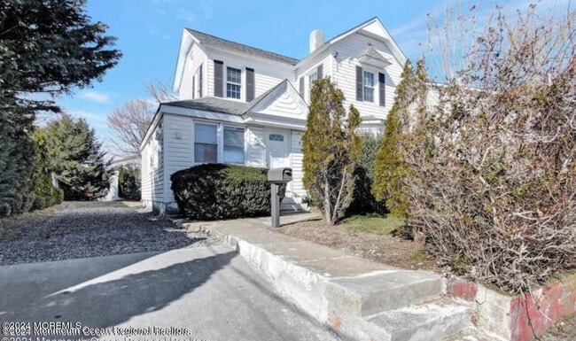 property at 52 Liberty St