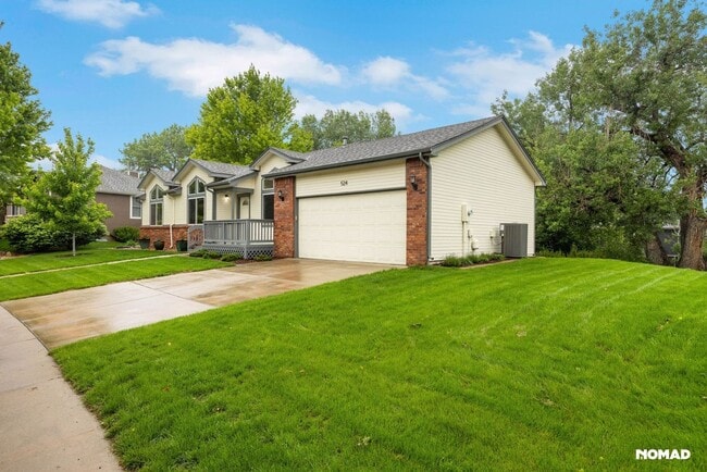 property at 524 E 16th Ave