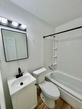 4737 Pine Crest Dr in Fort Wayne, IN - Building Photo - Building Photo