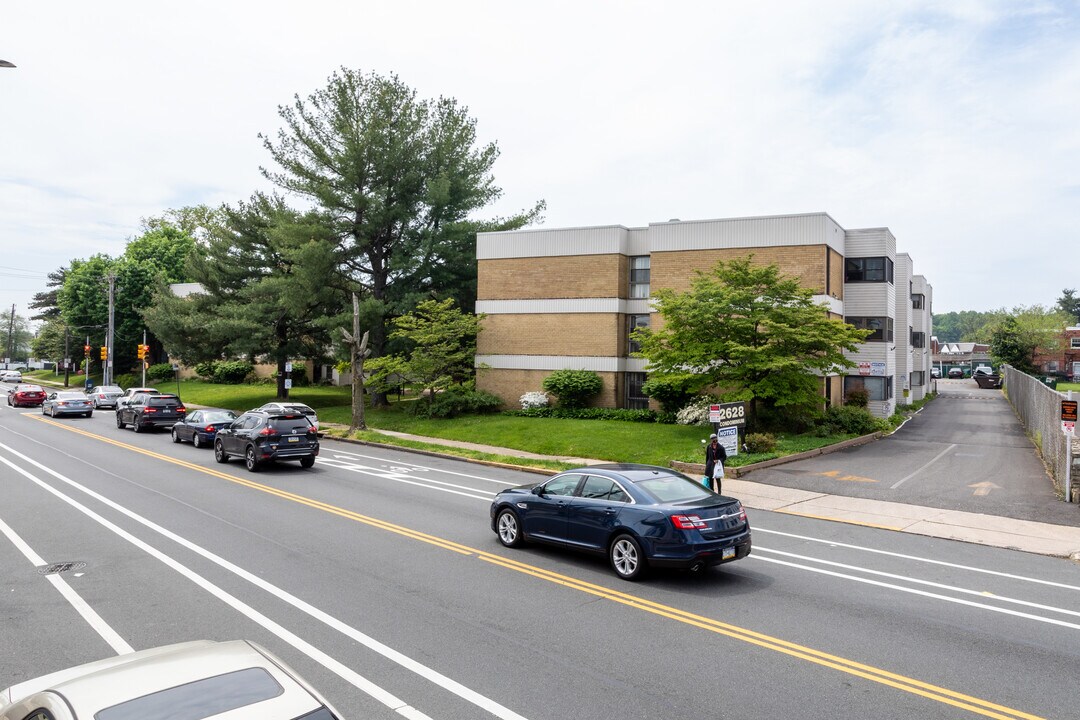 2628 Welsh Rd in Philadelphia, PA - Building Photo