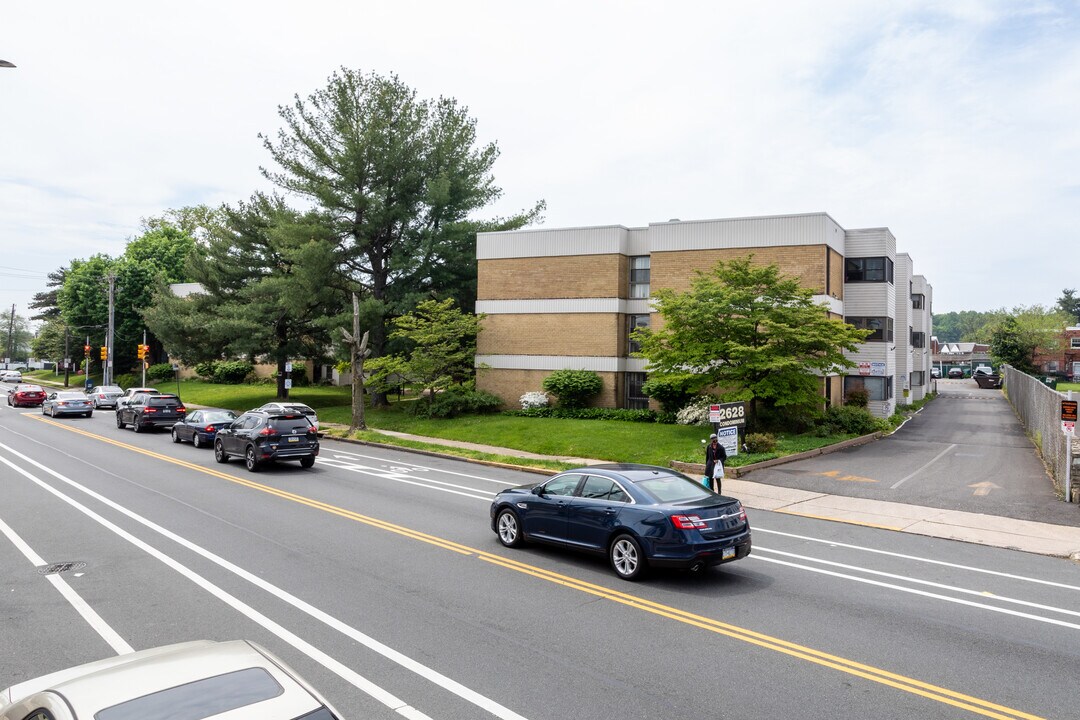 2628 Welsh Rd in Philadelphia, PA - Foto de edificio