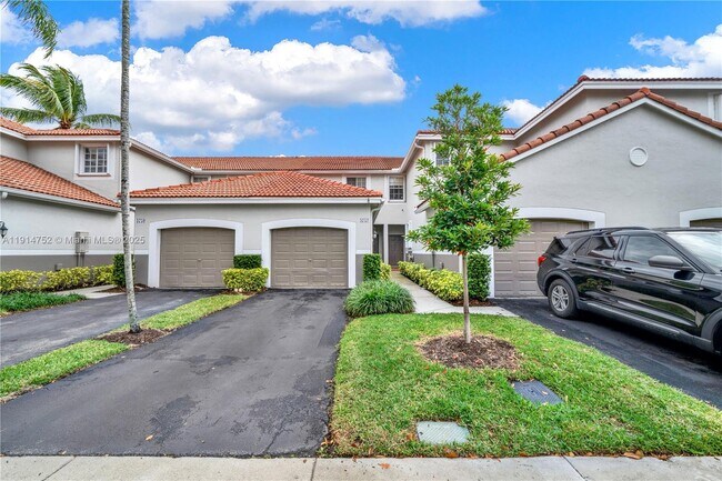 3752 San Simeon Cir in Weston, FL - Building Photo - Building Photo