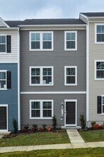 411 18th Ave in Ranson, WV - Building Photo - Building Photo