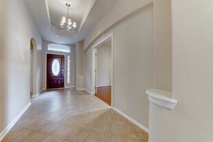 4934 Bonny Loch Ln in Houston, TX - Building Photo